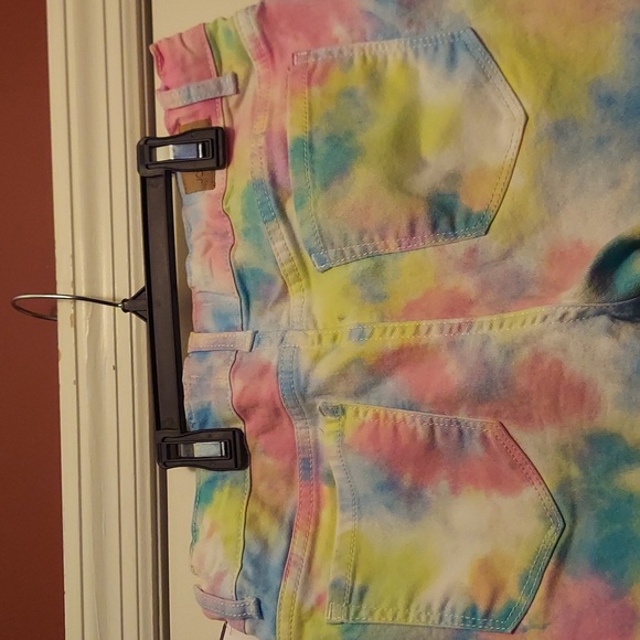 Girl's Jordache tie dye shorts - Picture 7 of 7